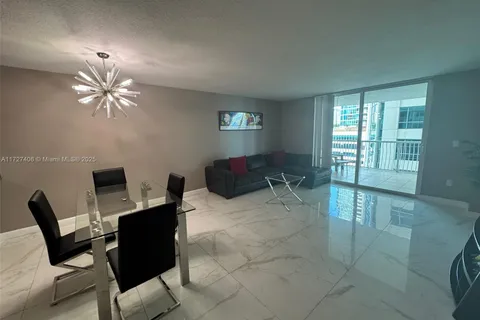 1200 Brickell Bay Dr # 2214, Miami FL 33131