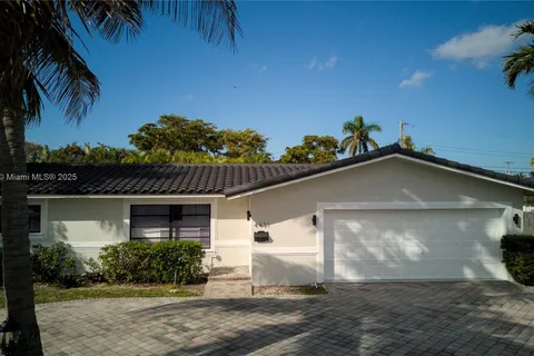 4431 NE 28th Ave, Lighthouse Point FL 33064