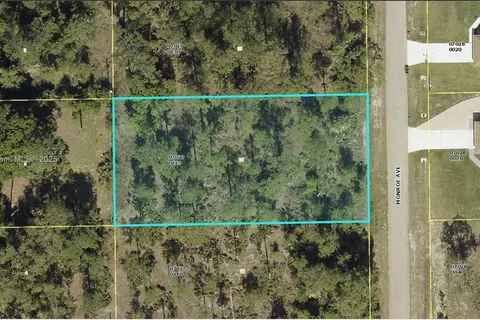 219 Monroe Avenue, Lehigh Acres FL 33936