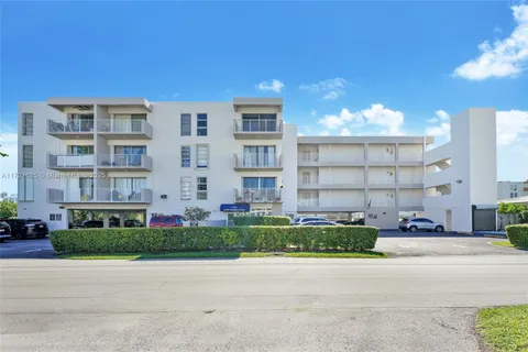 3716 NE 168th St # 301, North Miami Beach FL 33160