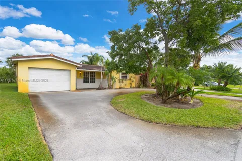 4330 NE 13th Ave, Oakland Park FL 33334