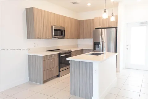8201 NW 41st St # 301, Doral FL 33166