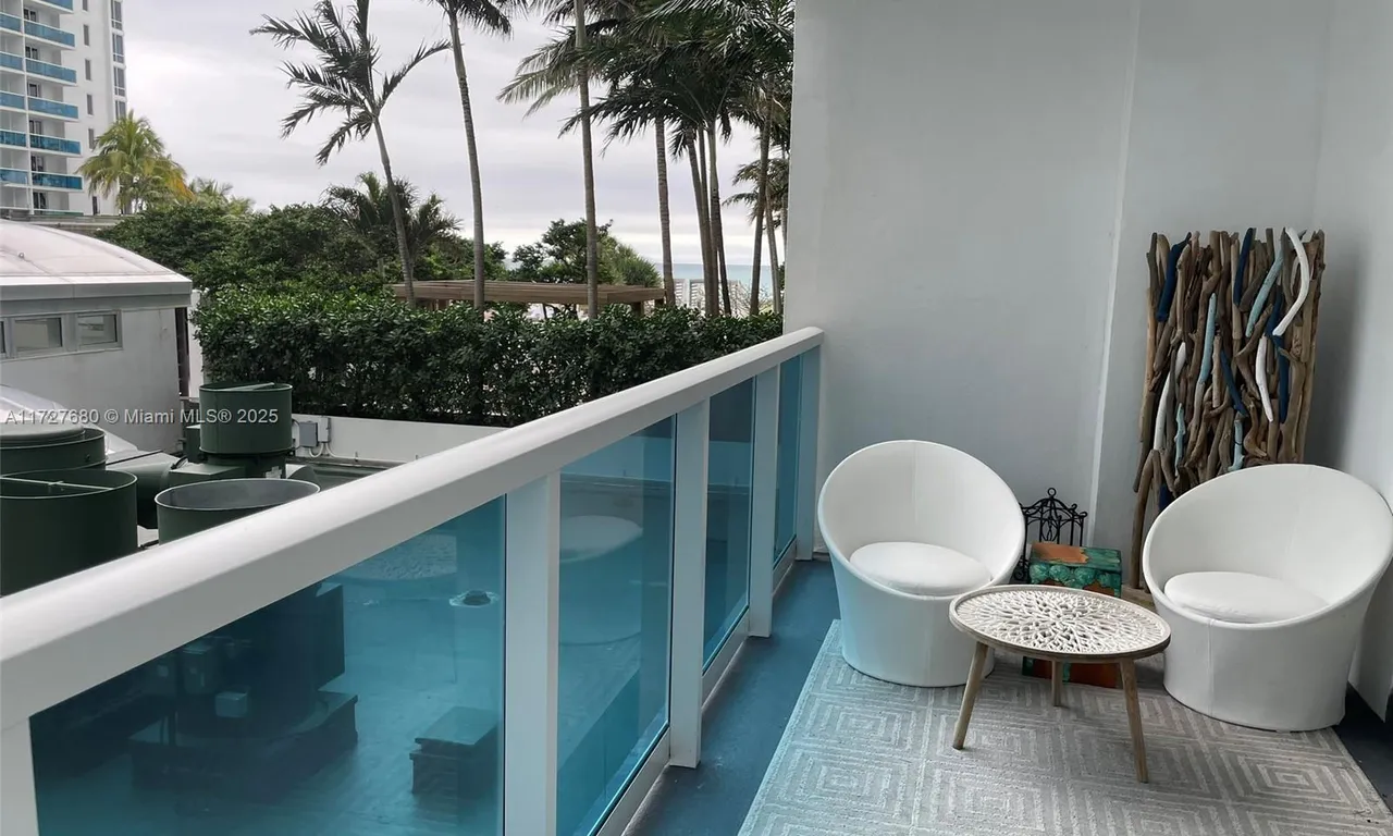 2301 Collins Ave # 421, Miami Beach FL 33139