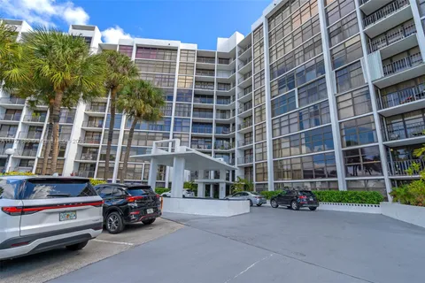 400 Leslie Dr # 817, Hallandale Beach FL 33009