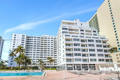 5005 Collins Ave # 1224, Miami Beach FL 33140