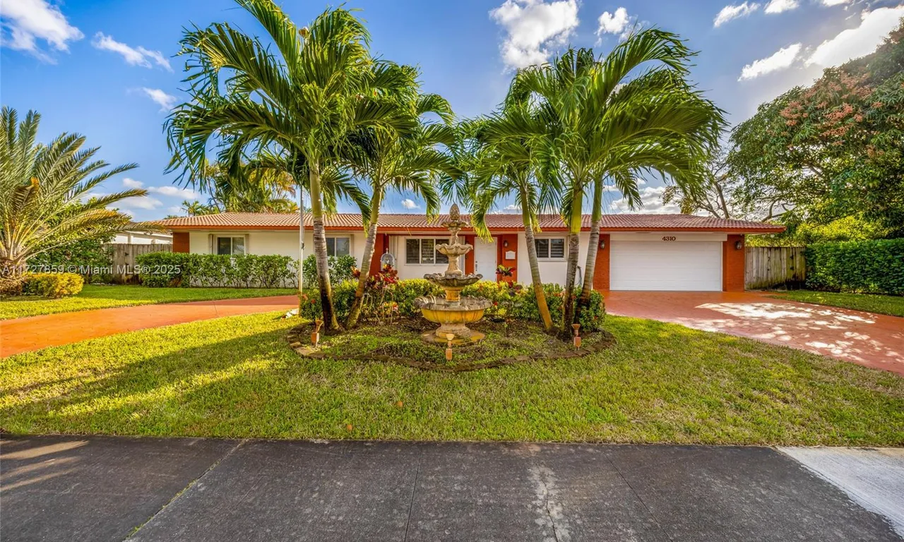 4310 Buchanan St, Hollywood FL 33021