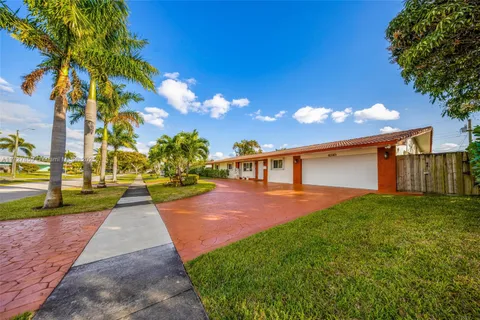 4310 Buchanan St, Hollywood FL 33021