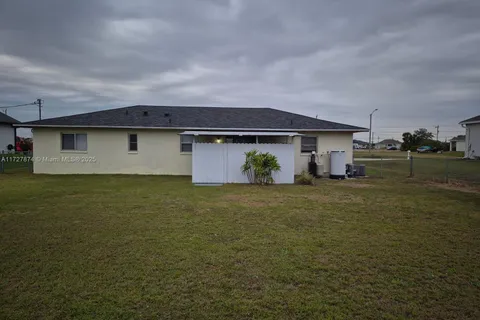 1019 SW 7 Place, Cape Coral FL 33993