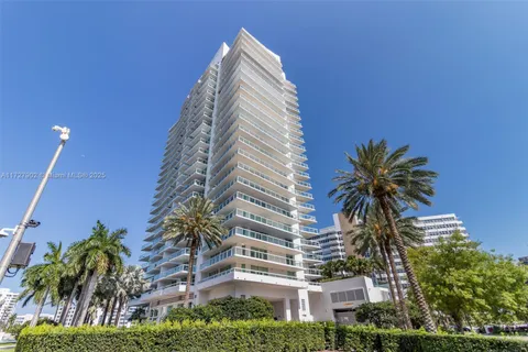 10 Venetian Way # 1903, Miami Beach FL 33139