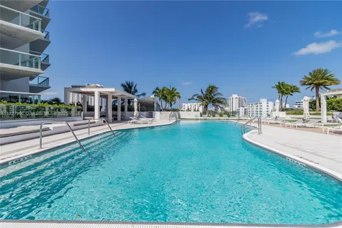 10 Venetian Way # 1903, Miami Beach FL 33139