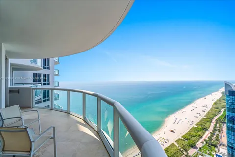 6365 Collins Ave # 3806, Miami Beach FL 33141