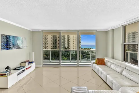 3800 S Ocean Dr # 712A, Hollywood FL 33019