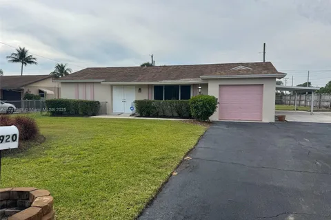 1920 Laurel Ln, Lake Clarke Shores FL 33406