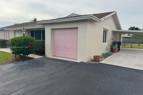 1920 Laurel Ln, Lake Clarke Shores FL 33406