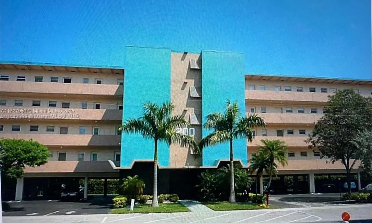 200 NE 14th Ave # 218, Hallandale Beach FL 33009