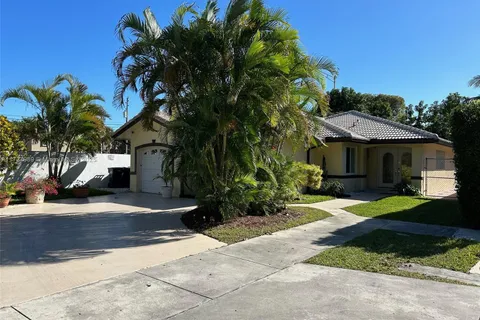 13728 SW 157th Ter, Miami FL 33177