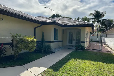 13728 SW 157th Ter, Miami FL 33177