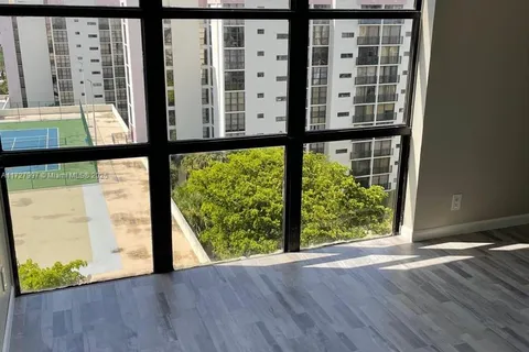 17011 N Bay Rd # 1019, Sunny Isles Beach FL 33160