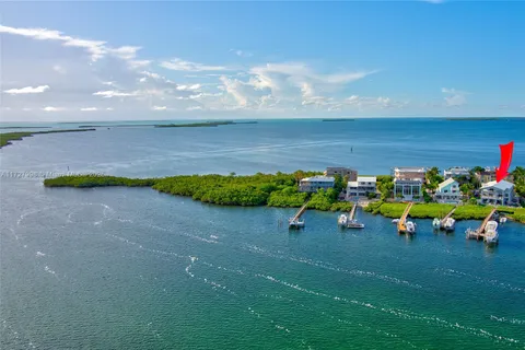 67 N Bounty Ln, Key Largo FL 33037