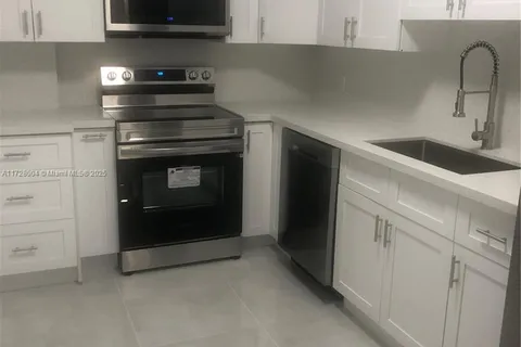 10185 Collins Ave # 714, Bal Harbour FL 33154