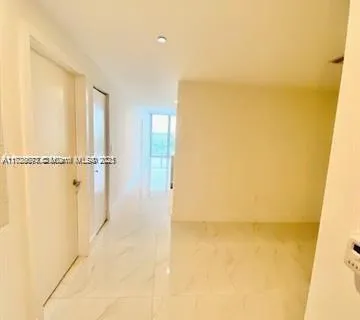 16385 Biscayne Blvd # 702, North Miami Beach FL 33160