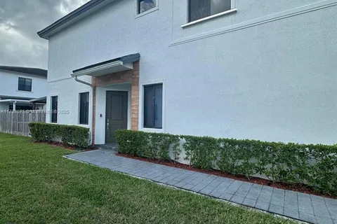 10958 SW 232nd Ter, Homestead FL 33032