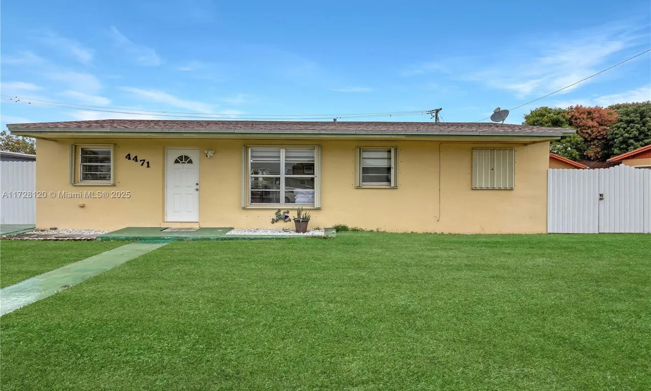 4471 NW 203rd St, Miami Gardens FL 33055