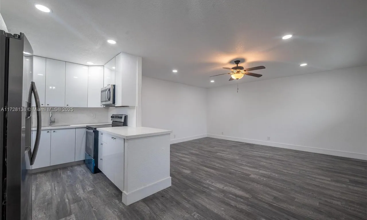 89 Brittany B # B, Delray Beach FL 33446