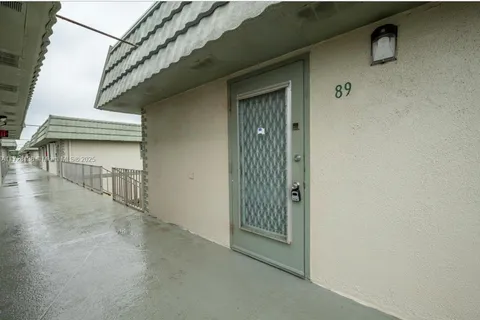 89 Brittany B # B, Delray Beach FL 33446