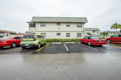 89 Brittany B # B, Delray Beach FL 33446