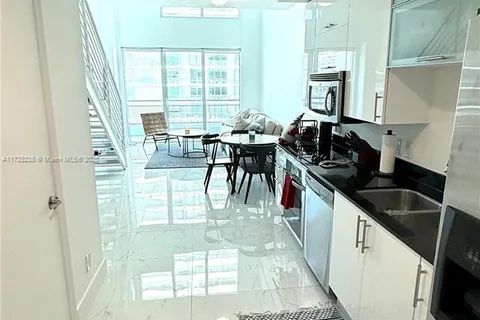 60 SW 13th St # 1622, Miami FL 33130