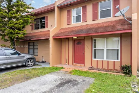 2779 NW 196th Ter, Miami Gardens FL 33056