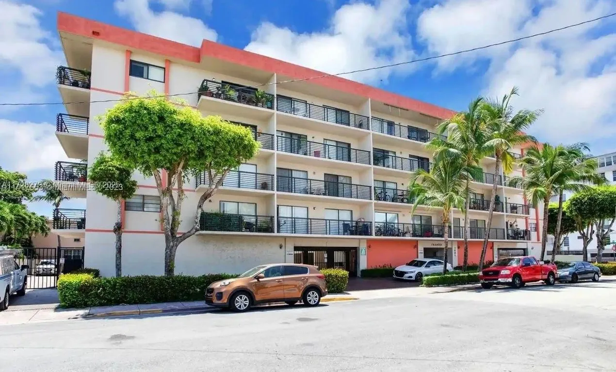 7801 Abbott Ave # 504, Miami Beach FL 33141