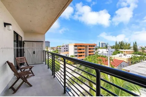 7801 Abbott Ave # 504, Miami Beach FL 33141