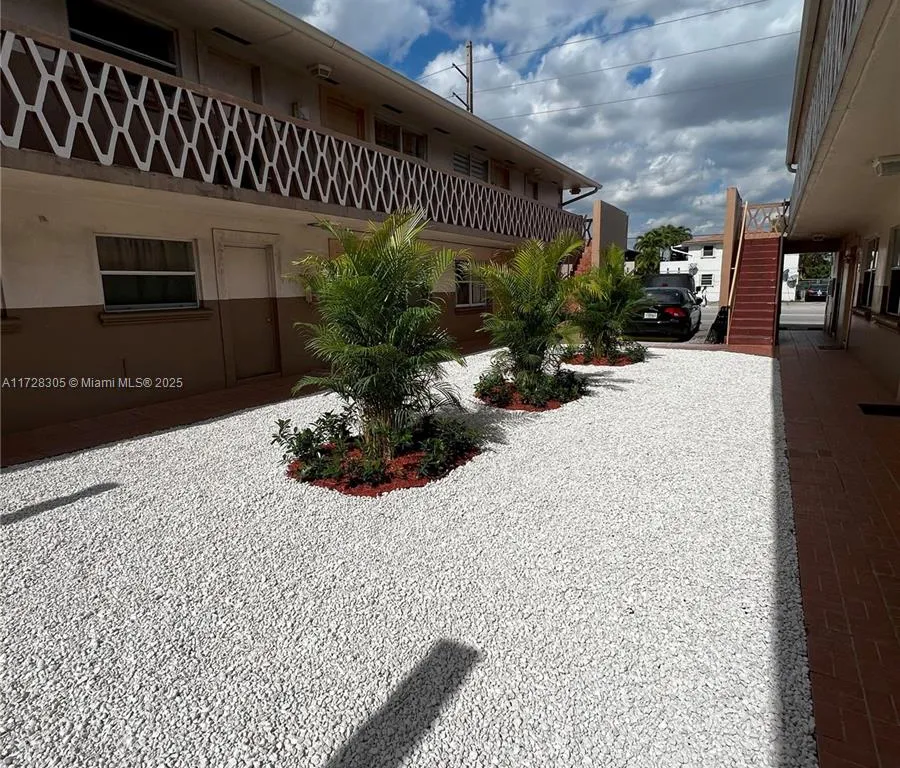 664 W 29th St # 6, Hialeah FL 33012