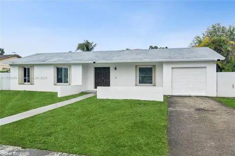 11030 SW 165th Ter, Miami FL 33157