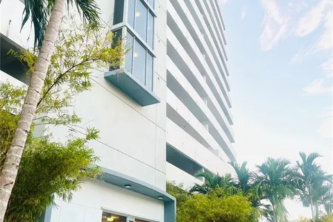 36 NW 6th Ave # 806, Miami FL 33128