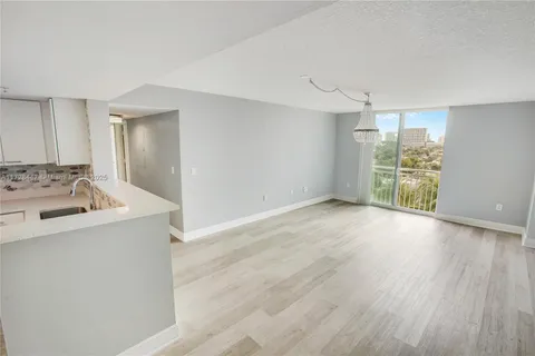 3000 Coral Way # 808, Miami FL 33145