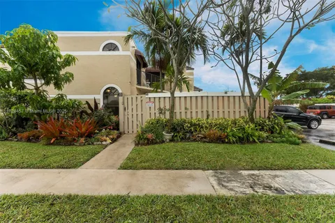 3930 Village Dr # B, Delray Beach FL 33445