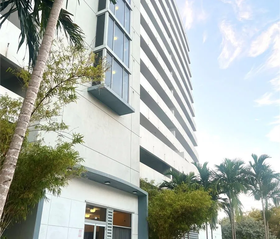 36 NW 6th Ave # 1, Miami FL 33128