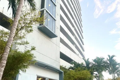 36 NW 6th Ave # 1, Miami FL 33128