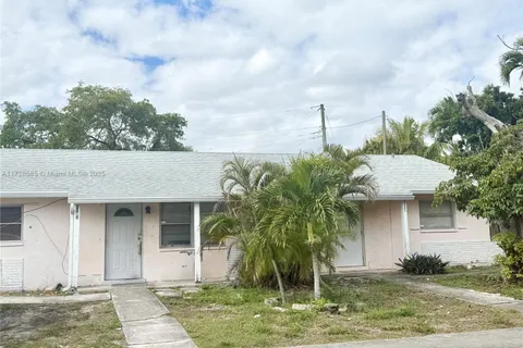 3319-3321 Grove Rd, Boynton Beach FL 33435