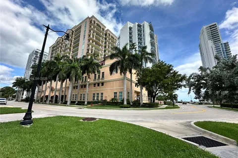 17555 Atlantic Blvd # 702, Sunny Isles Beach FL 33160