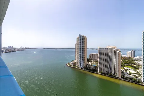 335 S Biscayne Blvd # 3207, Miami FL 33131