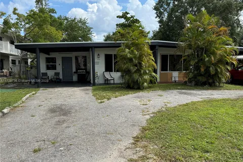 1510 NE 136th St, North Miami FL 33161