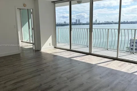 7601 E Treasure Dr # 1823, North Bay Village FL 33141