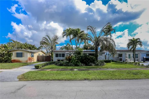 1201 N 74th Ter, Hollywood FL 33024