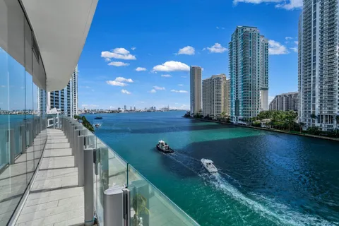 300 Biscayne Blvd Way # 601, Miami FL 33133