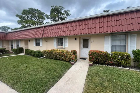 672 Laconia Cir # 672, Lake Worth FL 33467