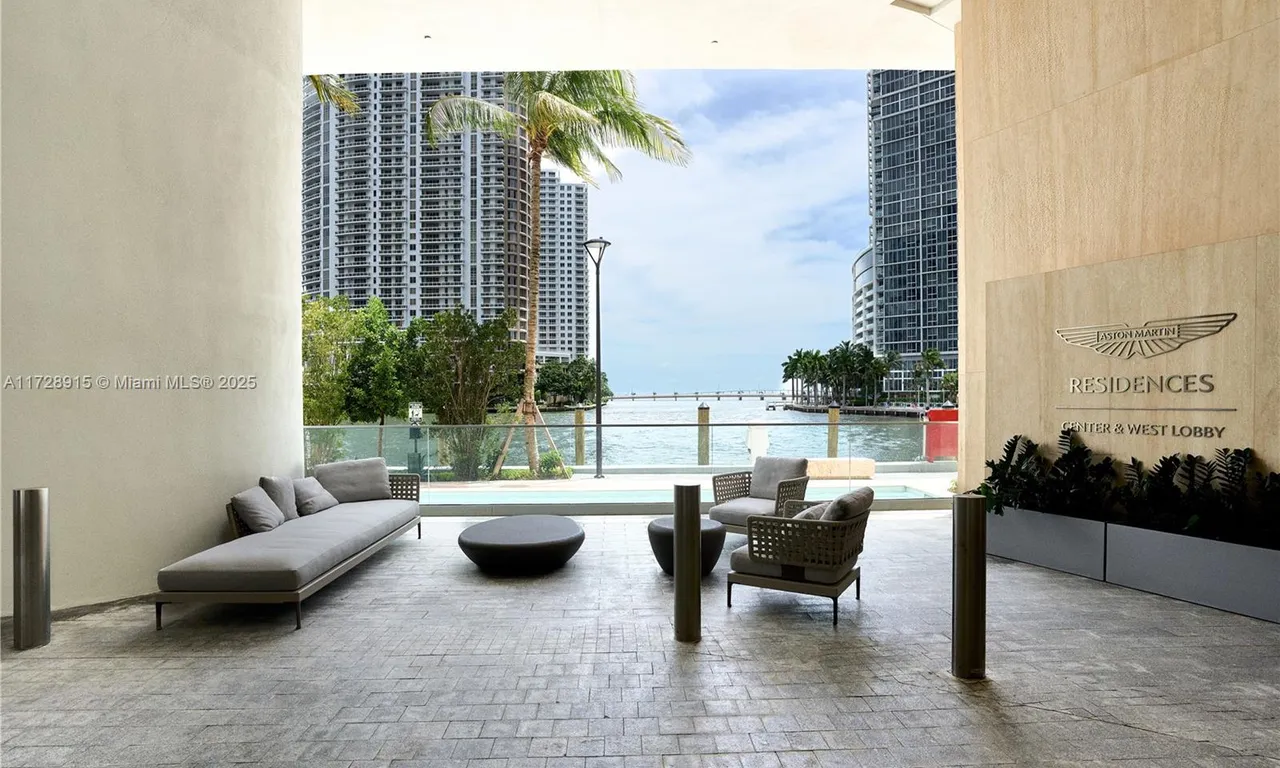 300 Biscayne Blvd Way # 4601, Miami FL 33131